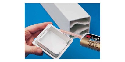 3M™ Scotch-Weld™ Low Odor Acrylic Adhesive DP8805NS being applied to object
